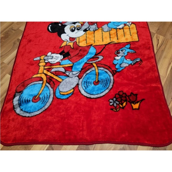 Vintage Mickey Mouse Bicycle Red Plush Throw Blanket Pluto Thumper RARE! - Picture 3 of 3
